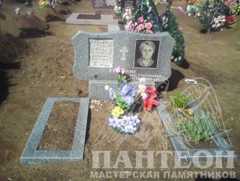 Памятник двойной № 18