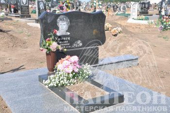 Памятник двойной № 36