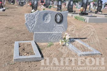 Памятник двойной № 42