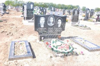 Памятник двойной № 44