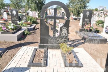 Памятник двойной № 52
