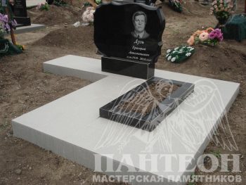 Памятник двойной № 58