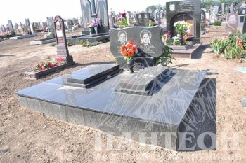 Памятник двойной № 69