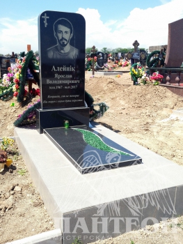 Памятник одинарный № 17